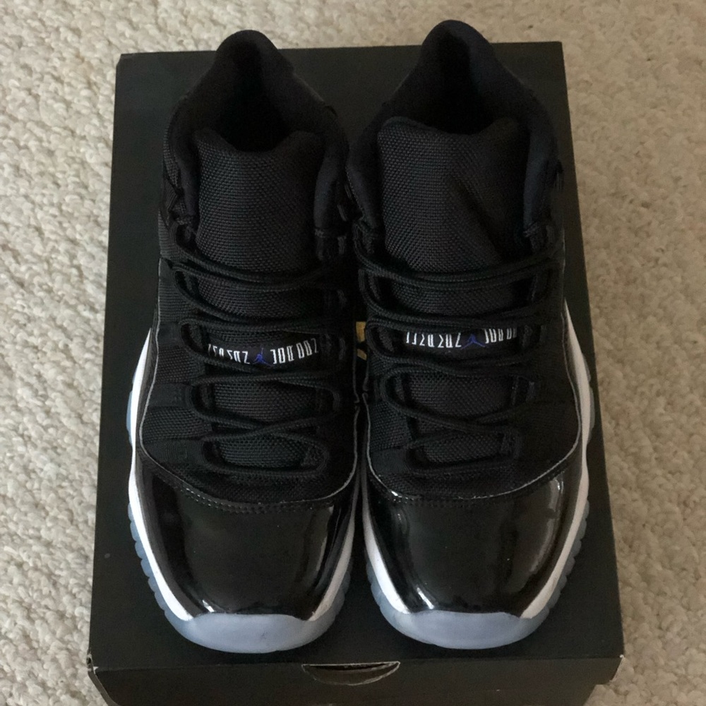 Jordan 11 SPACEJAMS SIZE 6Y/WOMENS 7.5-8 - Picture 2 of 7